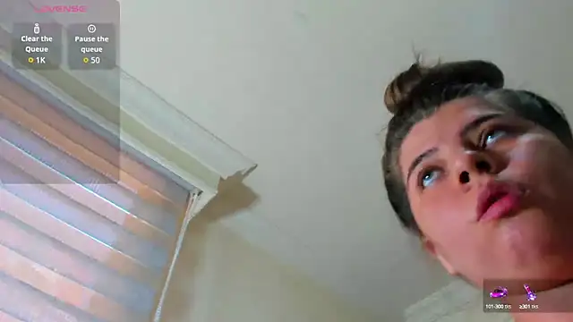 Snapshot of ValeryJohanson_ chatting on 09/13/25, 07:24 ValeryJohanson online show from 09/13/25, 07:24