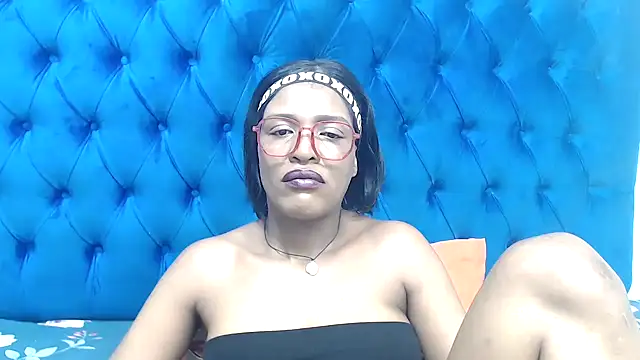 SpicyQueenxxxx online show from 04/18/26, 07:58