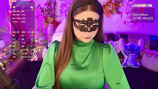 Snapshot of Miss_SweetPeach chatting on 10/18/25, 05:25 Miss SweetPeach online show from 10/18/25, 05:25