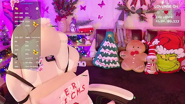 Snapshot of Miss_SweetPeach chatting on 12/13/25, 07:53 Miss SweetPeach online show from 12/13/25, 07:53