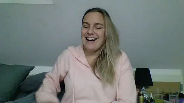 scrummymummy2 online show from 01/08/26, 10:01