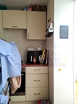 Snapshot of JulianJ50 chatting on 12/16/25, 09:47 JulianJ50 online show from 12/16/25, 09:47