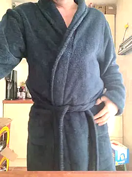 Snapshot of JulianJ50 chatting on 02/06/26, 11:46 JulianJ50 online show from 02/06/26, 11:46