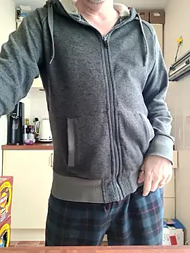 Snapshot of JulianJ50 chatting on 02/10/26, 10:41 JulianJ50 online show from 02/10/26, 10:41