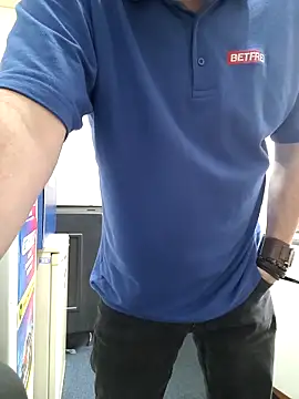 Snapshot of JulianJ50 chatting on 02/25/26, 08:13 JulianJ50 online show from 02/25/26, 08:13