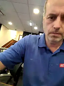 Snapshot of JulianJ50 chatting on 03/01/26, 08:33 JulianJ50 online show from 03/01/26, 08:33