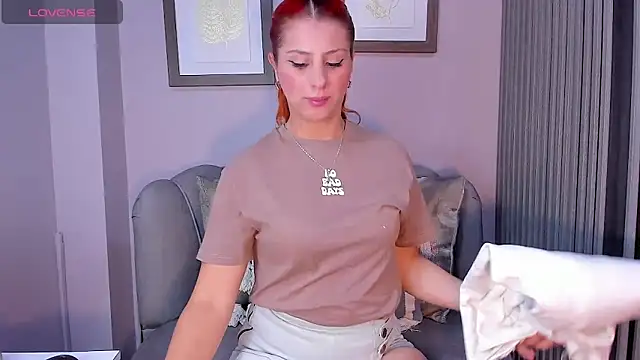 Nahiajhonson  online show from 02/19/25, 12:22