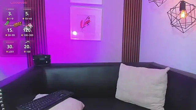 Nahiajhonson  online show from 03/07/26, 12:13