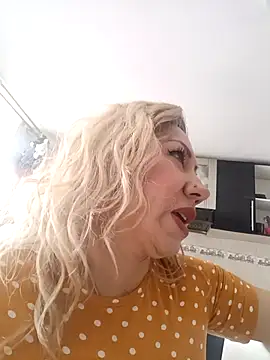 coral smitth online show from 09/22/25, 06:32