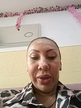 Snapshot of coral_smitth chatting on 07/17/26, 03:39 coral smitth online show from 07/17/26, 03:39
