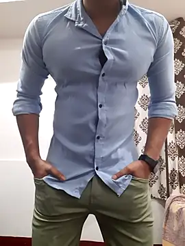 Snapshot of Guyinshortss chatting on 11/01/25, 08:00 Guyinshortss online show from 11/01/25, 08:00