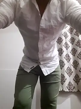 Snapshot of Guyinshortss chatting on 02/27/26, 08:20 Guyinshortss online show from 02/27/26, 08:20