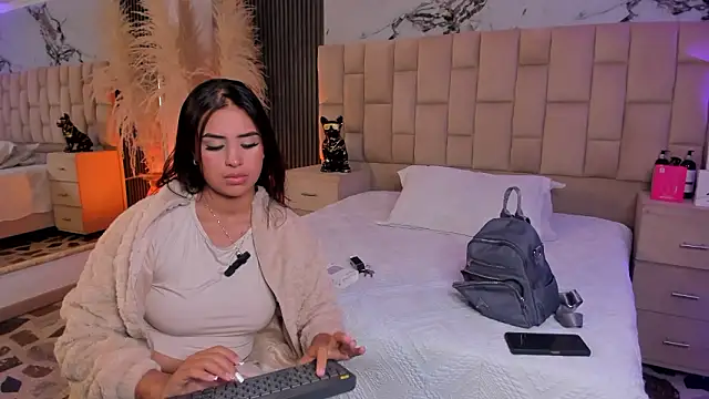 EmmaTorres  online show from 02/01/26, 10:08