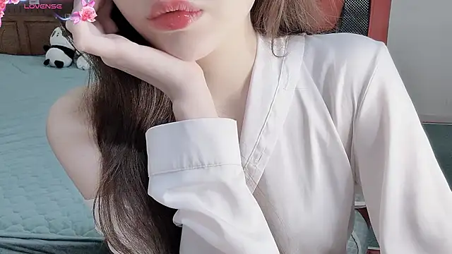 TrinhH Nabbi online show from 03/17/26, 01:03