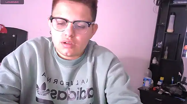 tatsumi nao online show from 12/22/24, 02:39