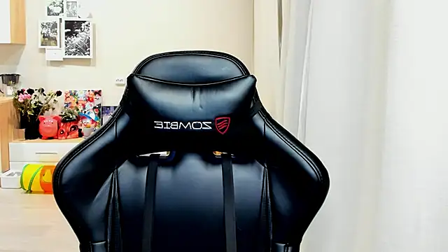 Sm0ly online show from 10/25/25, 01:35