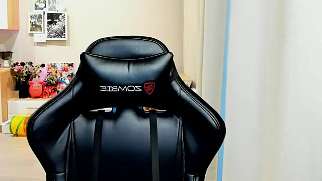 Sm0ly online show from 10/26/25, 01:44