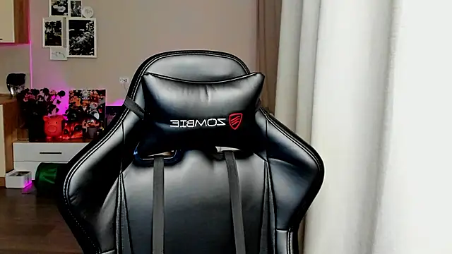 Sm0ly online show from 10/30/25, 01:40