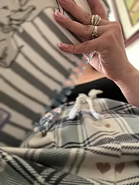 Cloew Marz online show from 04/12/26, 06:24