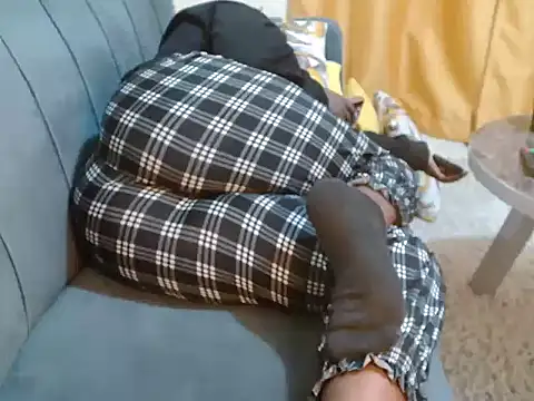 leslysexygirl online show from 11/18/25, 07:02