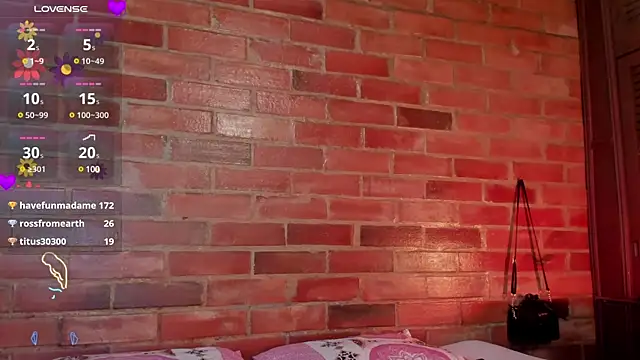 Snapshot of crystalvazquez chatting on 01/25/25, 02:25 crystalvazquez online show from 01/25/25, 02:25