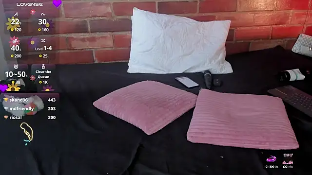 Snapshot of crystalvazquez chatting on 02/08/25, 04:25 crystalvazquez online show from 02/08/25, 04:25