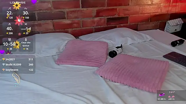 Snapshot of crystalvazquez chatting on 03/01/25, 04:11 crystalvazquez online show from 03/01/25, 04:11