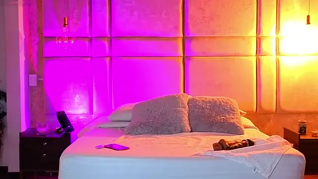 AlessiaLondon online show from 03/27/26, 08:59