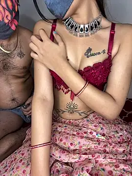 Snapshot of Suhu_love chatting on 12/22/24, 05:21 Suhu love online show from 12/22/24, 05:21