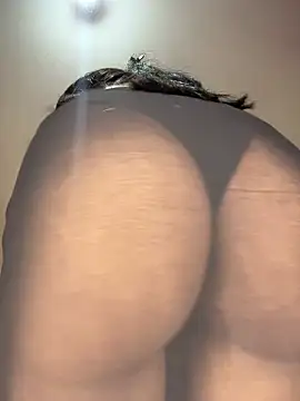 Suhu love online show from 03/29/26, 06:08