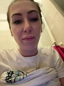 RaquelleDevon online show from 02/12/25, 10:15