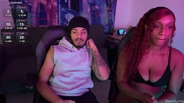 Snapshot of BlackBunny0222 chatting on 10/23/25, 12:37 BlackBunny0222 online show from 10/23/25, 12:37