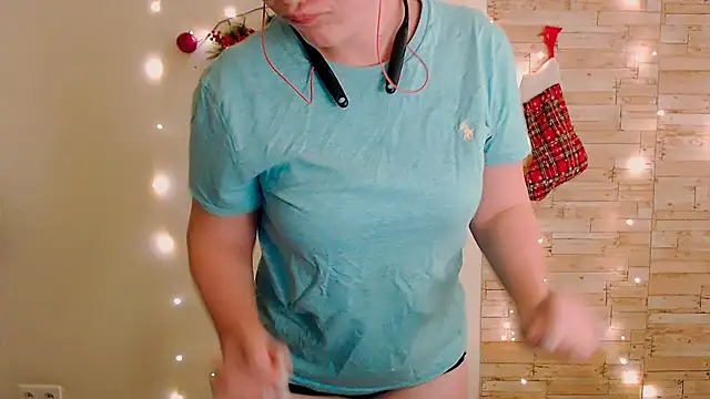 Snapshot of Sun_Alexia chatting on 12/09/24, 12:12 Sun Alexia online show from 12/09/24, 12:12