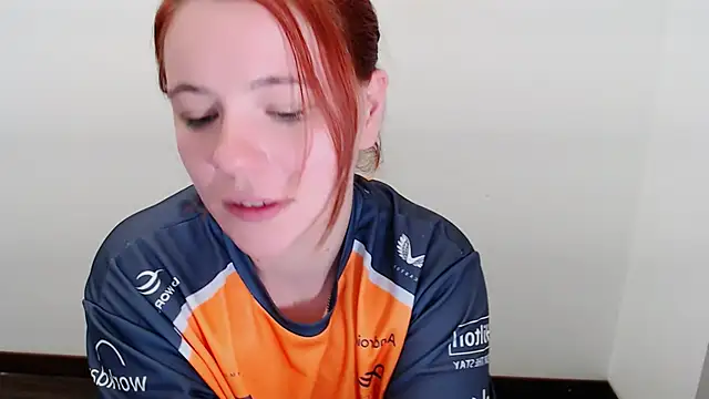 Snapshot of Sun_Alexia chatting on 10/27/25, 02:37 Sun Alexia online show from 10/27/25, 02:37