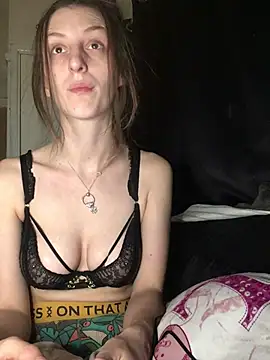 Snapshot of indie-rayne chatting on 01/12/25, 08:25 indie-rayne online show from 01/12/25, 08:25