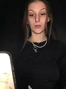 Snapshot of indie-rayne chatting on 01/19/25, 01:22 indie-rayne online show from 01/19/25, 01:22