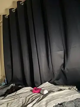 Snapshot of indie-rayne chatting on 01/20/25, 04:55 indie-rayne online show from 01/20/25, 04:55