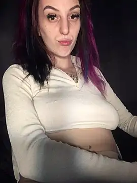 Snapshot of indie-rayne chatting on 02/05/25, 10:01 indie-rayne online show from 02/05/25, 10:01