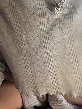 Snapshot of indie-rayne chatting on 03/06/25, 01:14 indie-rayne online show from 03/06/25, 01:14