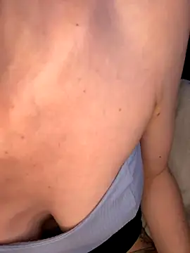 Snapshot of indie-rayne chatting on 09/17/25, 08:10 indie-rayne online show from 09/17/25, 08:10