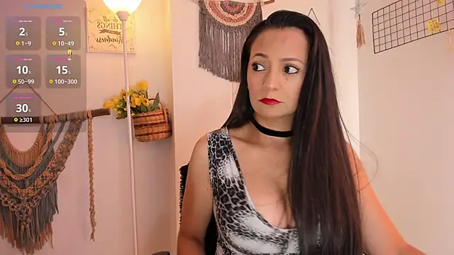 anaruiz  online show from 12/02/25, 07:53