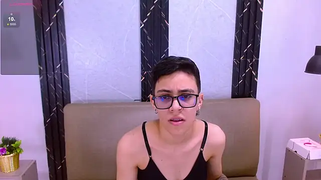 Cutie Shy  online show from 10/13/25, 07:25