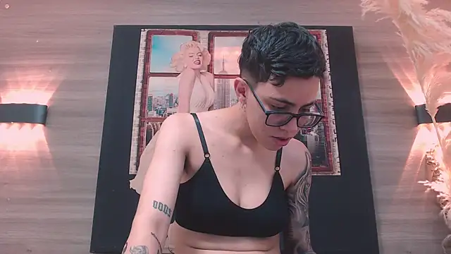 Cutie Shy  online show from 12/16/25, 06:46