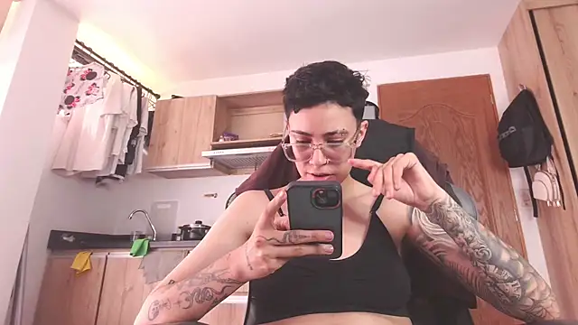 Cutie Shy  online show from 04/07/26, 05:35