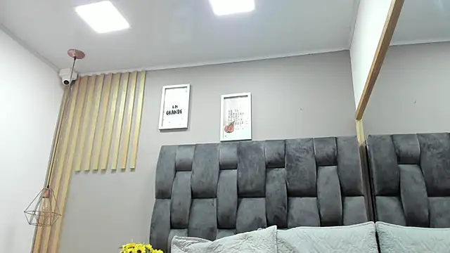 Snapshot of camila__herrera chatting on 12/13/24, 06:31 camila herrera online show from 12/13/24, 06:31