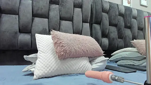 Snapshot of camila__herrera chatting on 12/13/24, 09:35 camila herrera online show from 12/13/24, 09:35