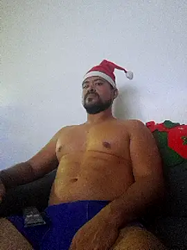 Snapshot of LatinMar chatting on 12/26/24, 12:03 LatinMar online show from 12/26/24, 12:03