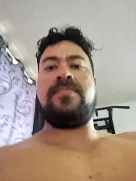 Snapshot of LatinMar chatting on 02/10/25, 01:22 LatinMar online show from 02/10/25, 01:22