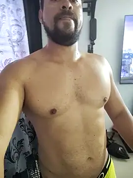 Snapshot of LatinMar chatting on 02/18/25, 01:00 LatinMar online show from 02/18/25, 01:00