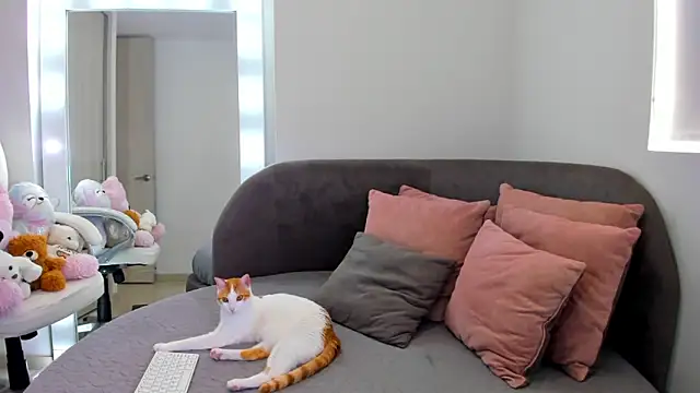 Snapshot of GabyFerrerr chatting on 02/02/25, 09:23 GabyFerrerr online show from 02/02/25, 09:23